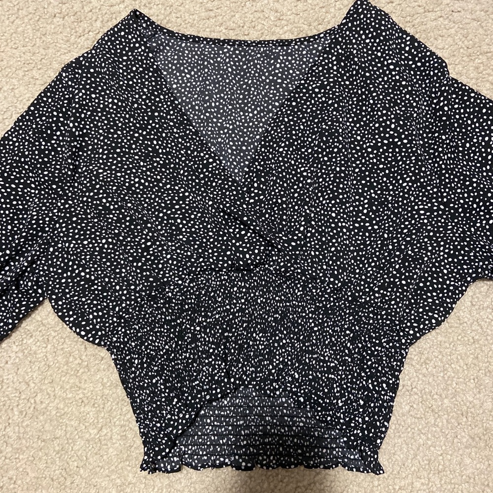 Cropped black and white polka Dot shirt